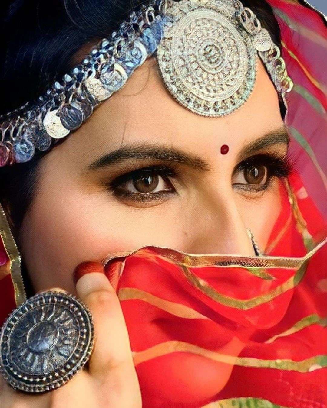 ratan_chauhan_girl_look.jpg