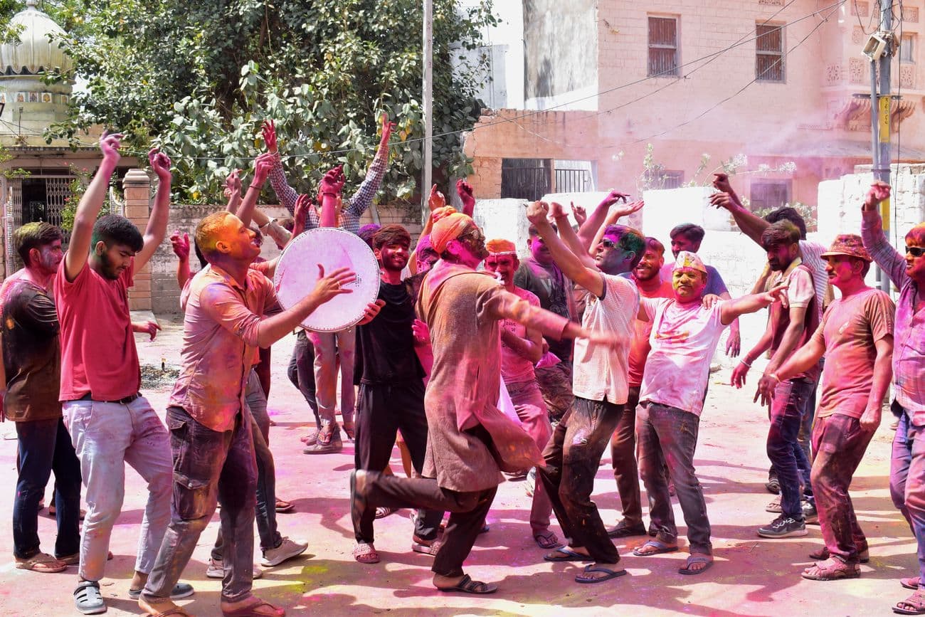 Every body and mind drenched in showers of colors