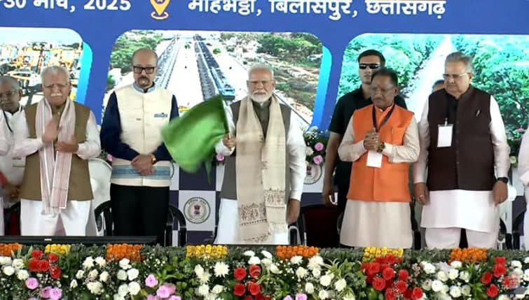 PM Modi छत्तीसगढ़ में कई योजनाओं का करेंगे लोकार्पण और शिलान्यास, देखें Photo..
