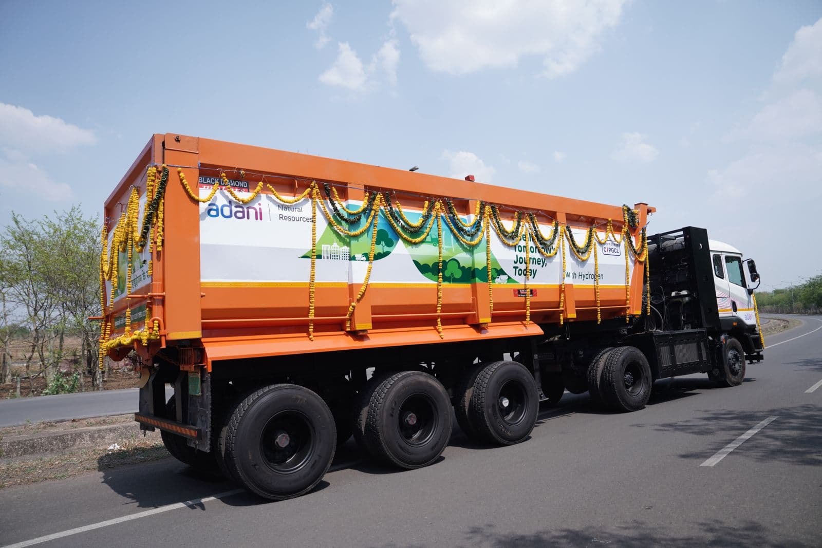 CG News: मुख्यमंत्री ने देश के पहले हाइड्रोजन फ्यूल ट्रक को दिखाई हरी झंडी, ग्रीन ट्रांसपोर्ट को मिलेगा बढ़ावा, देखें 
