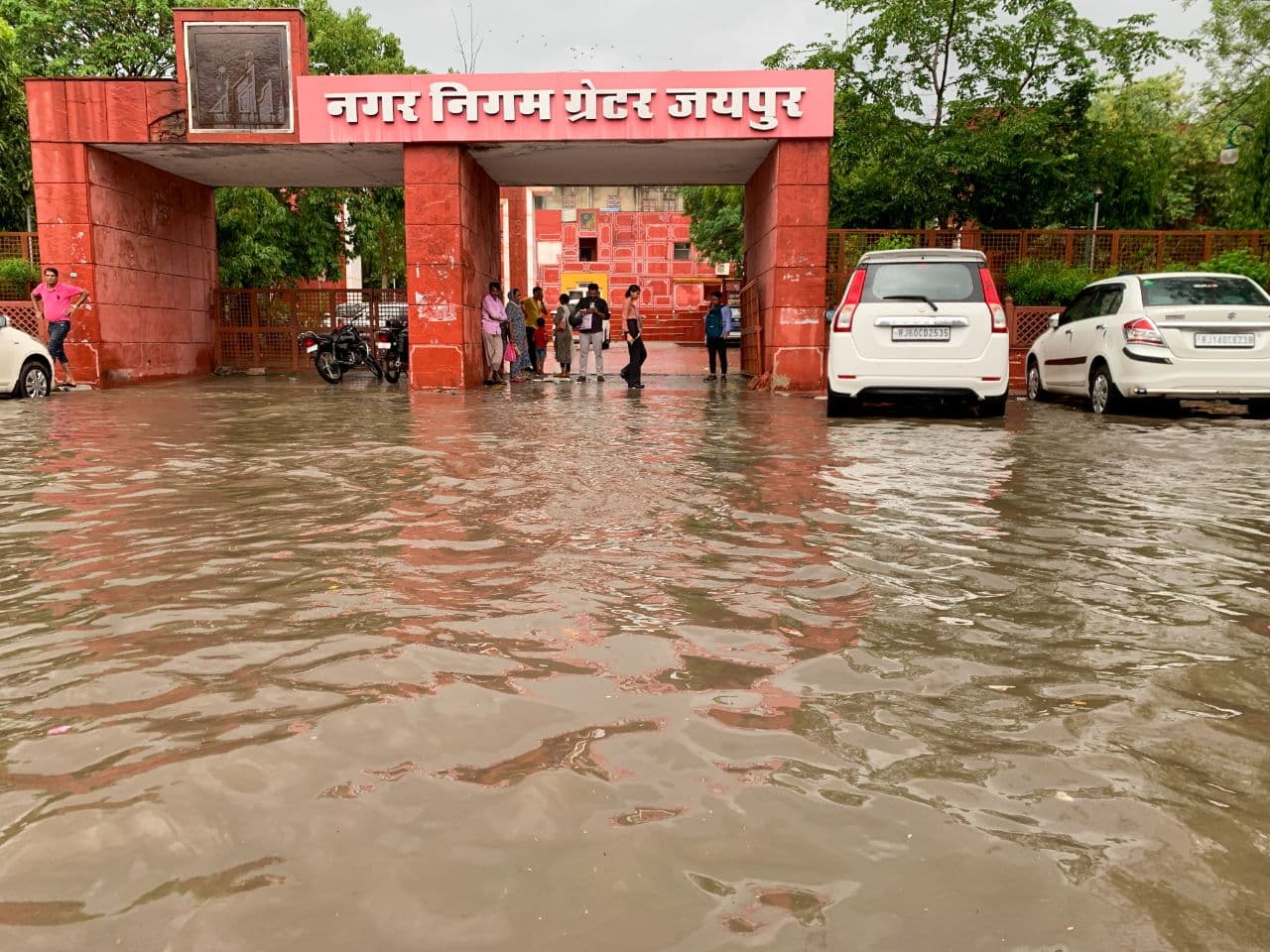 Heavy rain in jaipur 