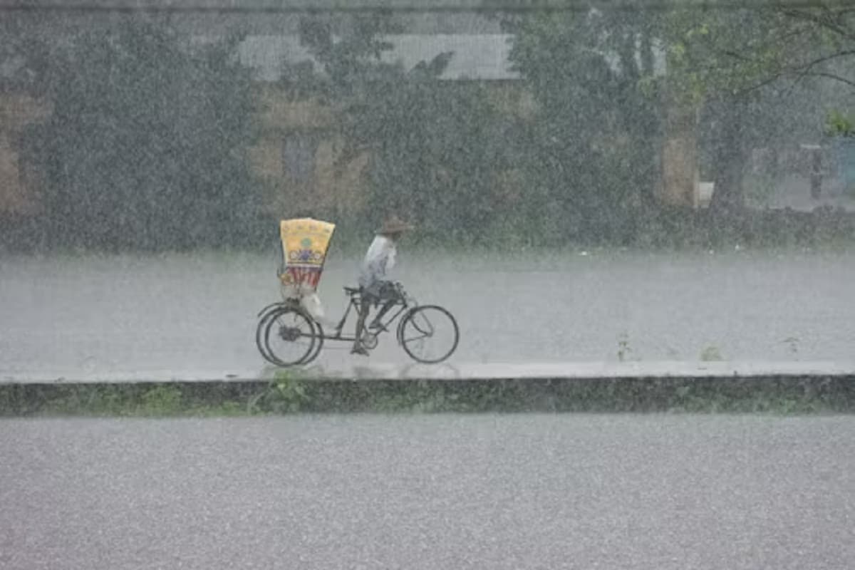CG Monsoon 2025: मानसून का रौद्र रूप! अगले 3 दिनों तक इन जिलों में होगी भारी बारिश, Alert जारी
