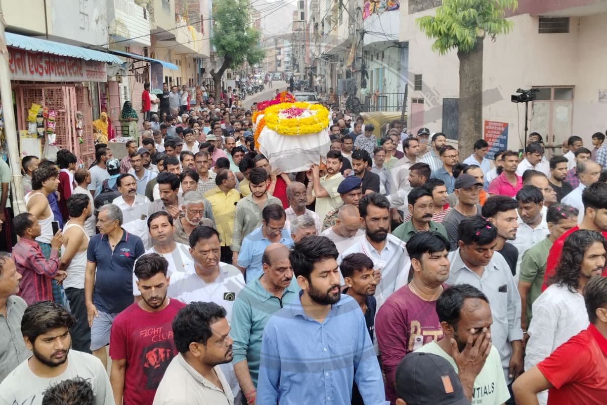 Pilot Rajveer Singh last rites photos