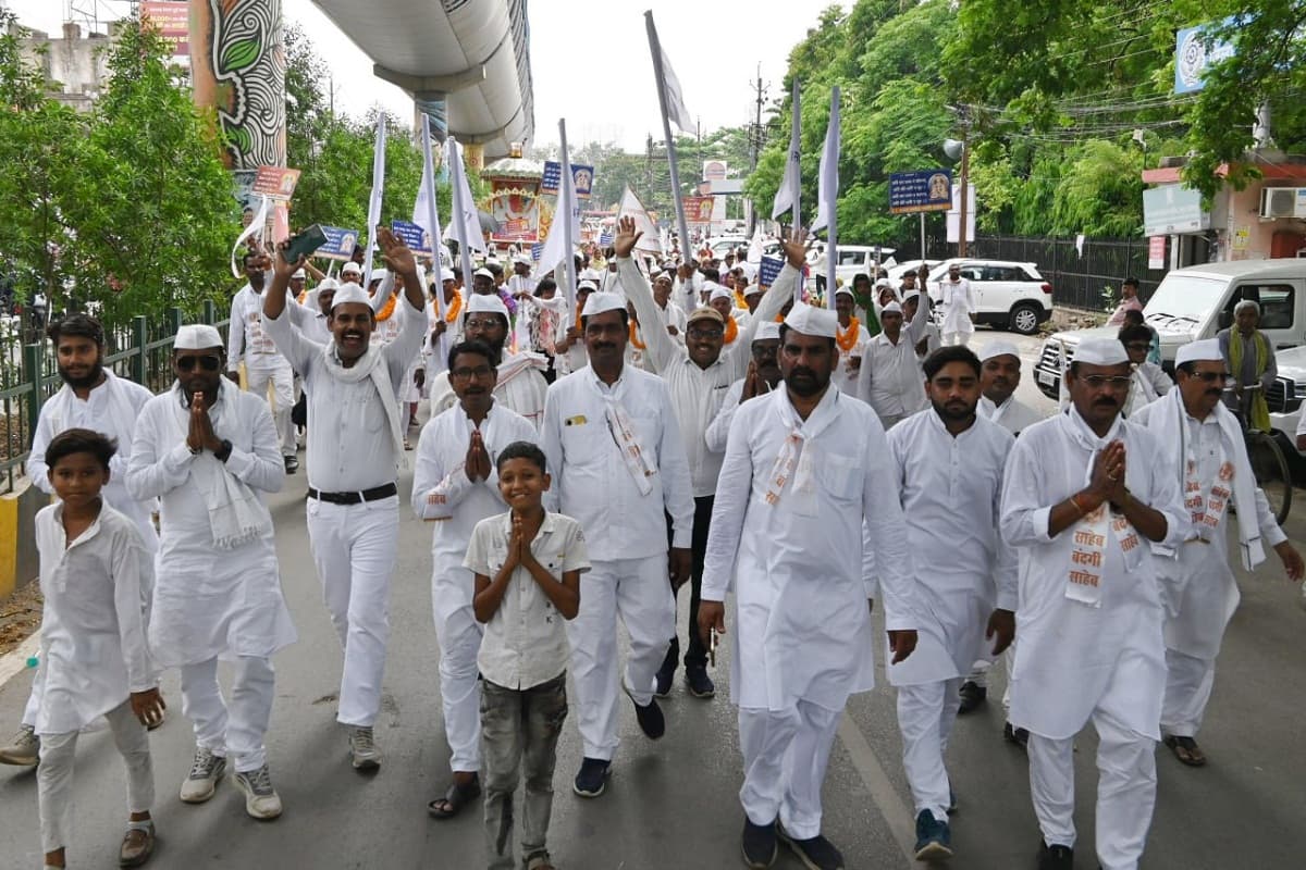 CG News: धूमधाम से मनाई गई संत कबीर साहेब की 627वीं जयंती, निकाली गई भव्य शोभायात्रा, देखें तस्वीरें
