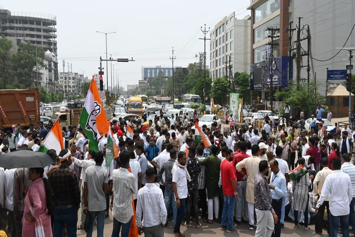 छत्तीसगढ़ में कांग्रेस की आर्थिक नाकाबंदी (फोटो सोर्स- पत्रिका)