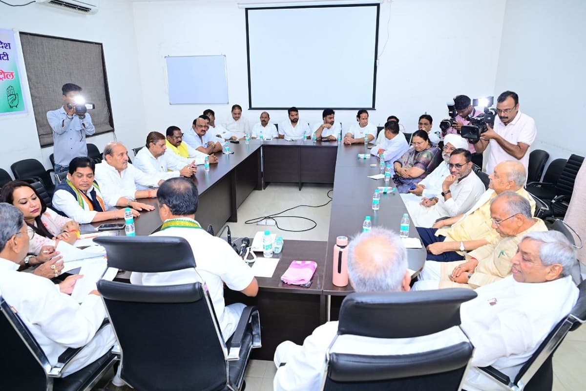 7 जुलाई को खड़गे आएंगे छत्तीसगढ़, पूर्व मंत्रियों को भीड़ जुटाने का जिम्मा... कांग्रेस मुख्यालय में हुई तैयारियों की समीक्षा
