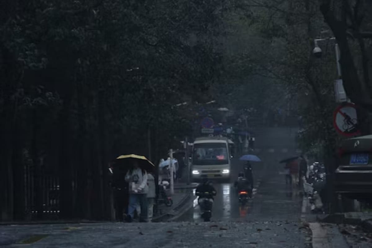 CG Weather Update: मानसून ने पकड़ी रफ्तार! अगले 5 दिनों तक होगी बारिश, IMD ने जारी किया अलर्ट

