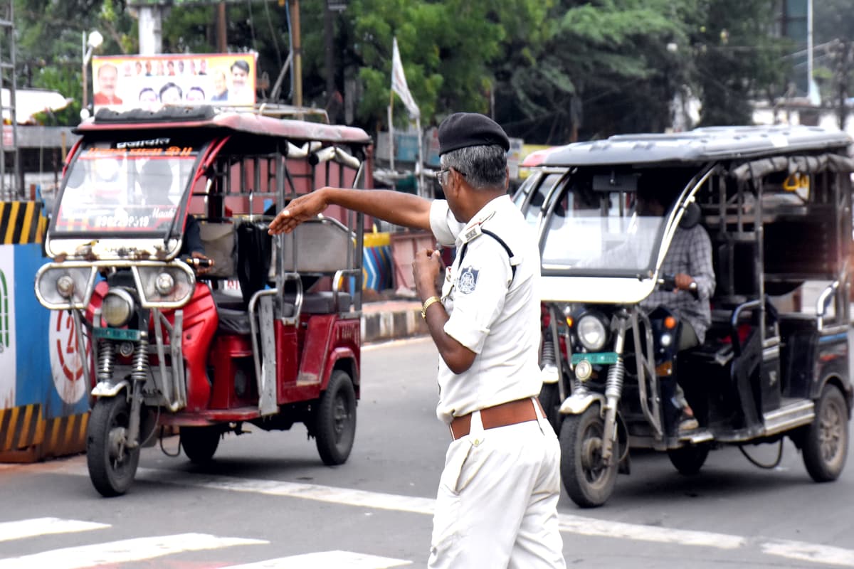 E Riksha hadtal